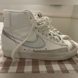Nike blazer mid 77